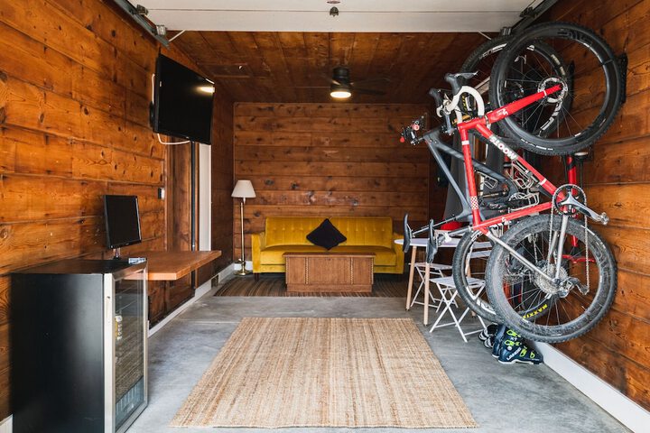Room 28 of 62