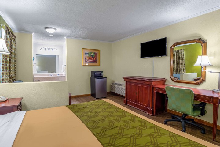 Room 14 of 15