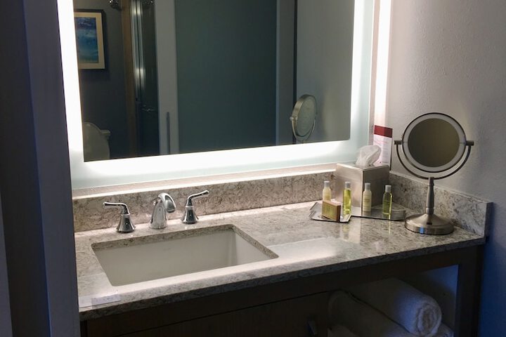 Room 56 of 102