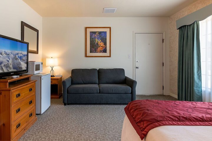 Room 40 of 49