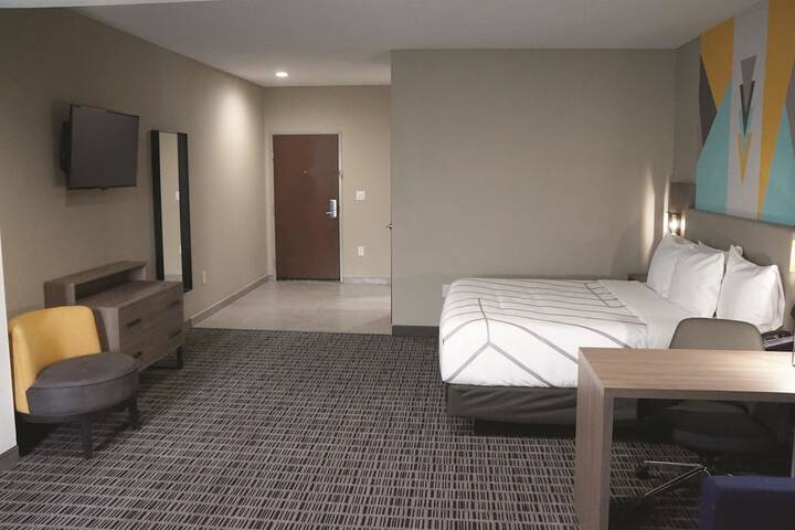 Room 46 of 69