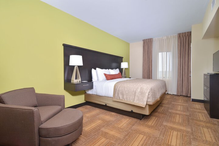 Staybridge Suites Tomball - Spring Area by IHG