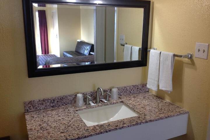 Room 15 of 17