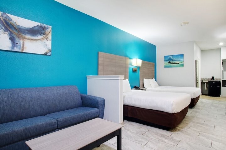 Plantation Suites & Conference Center