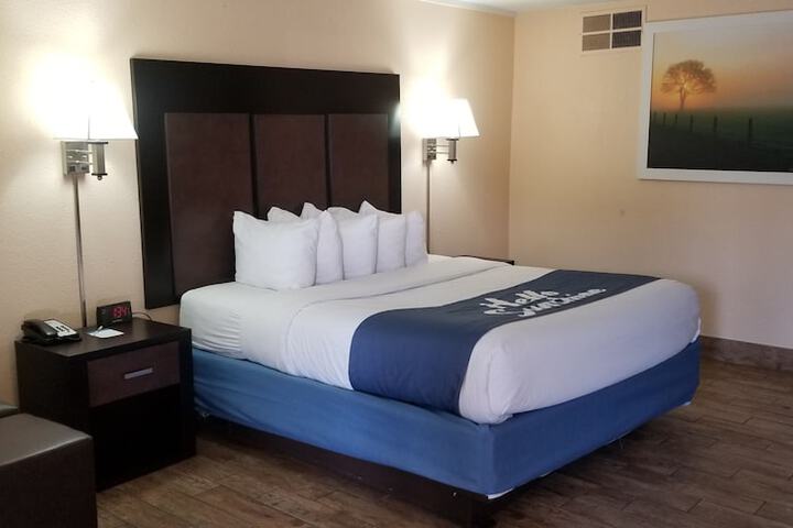 Days Inn & Suites by Wyndham Trinidad
