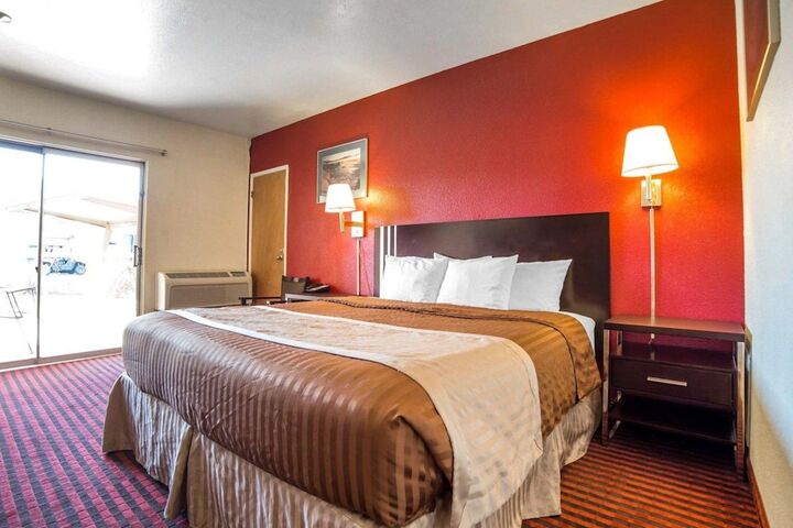Room 15 of 36
