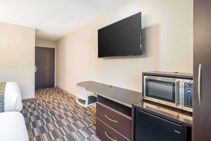 Room 15 of 43
