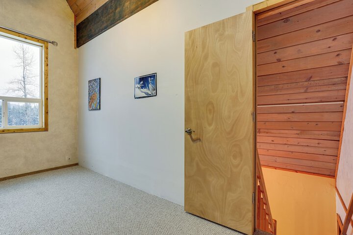 Snoqualmie Pass Cabin w / Deck: Walk to Ski Lift