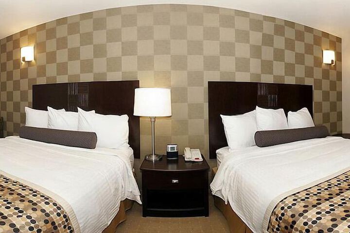Room 35 of 53