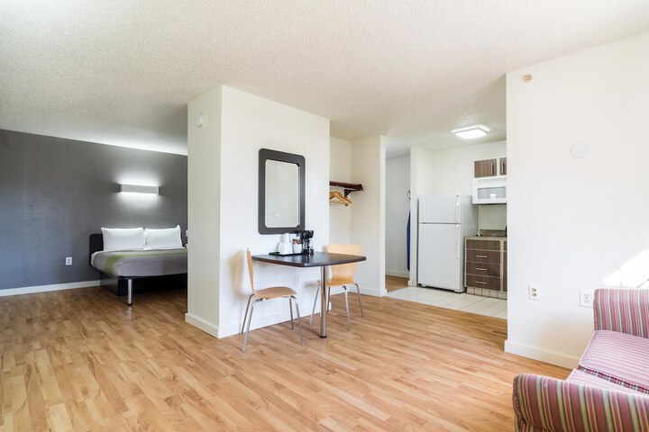 Room 42 of 64
