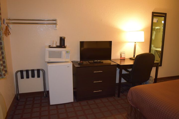 Room 33 of 39