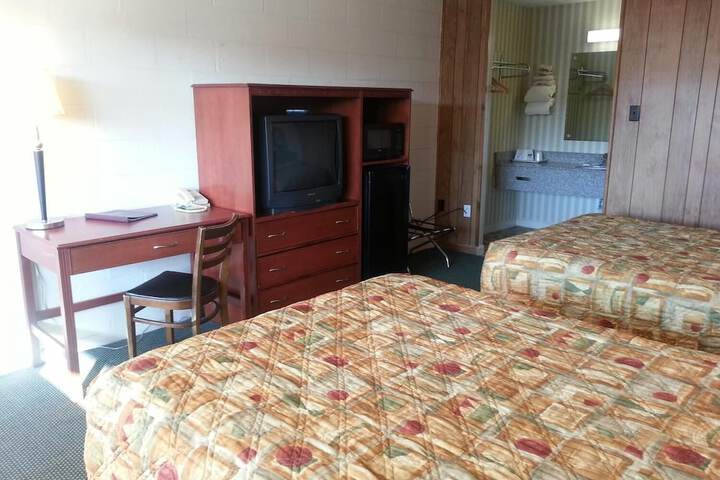 Room 6 of 10