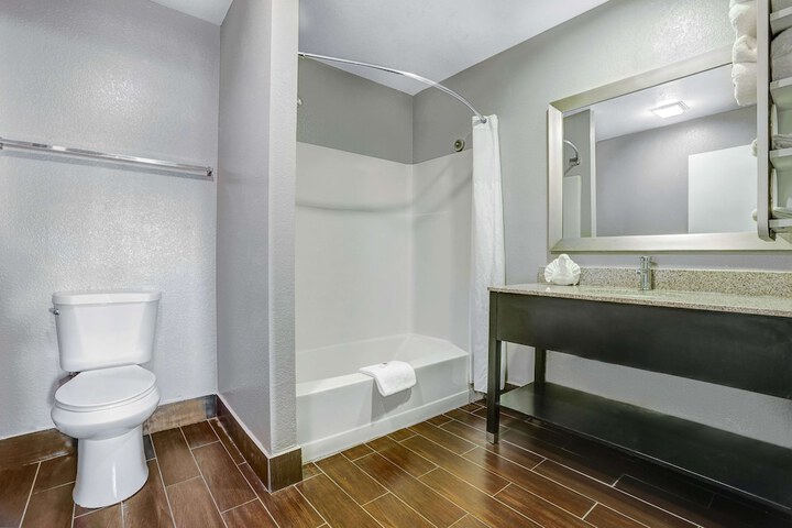 Room 20 of 29