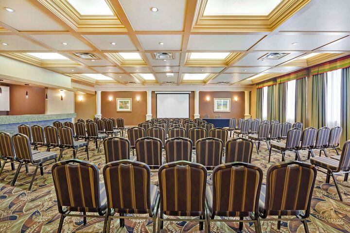 Best Western Plus Mirage Hotel & Resort