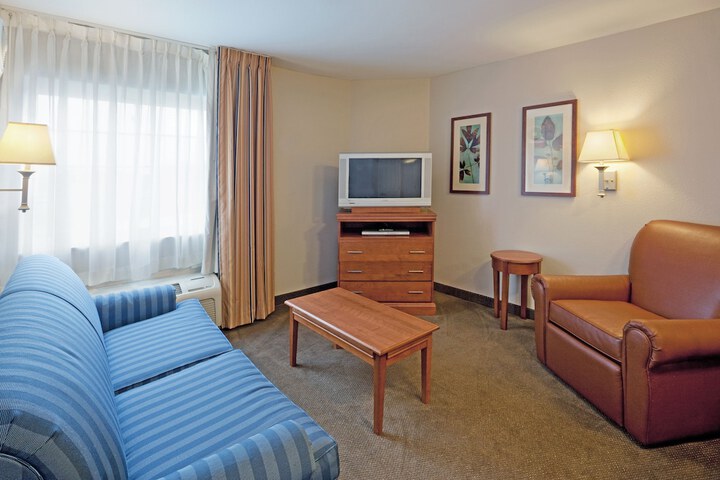 Candlewood Suites West Springfield by IHG