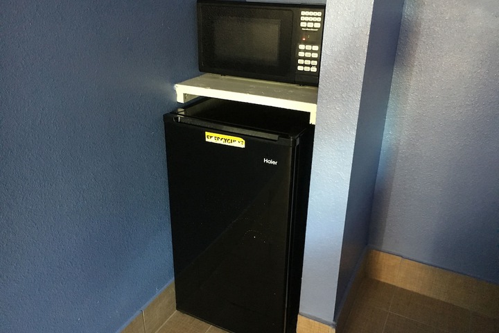 Room 8 of 19