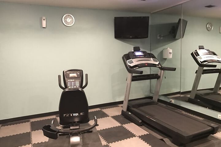 Super 8 by Wyndham Lubbock West