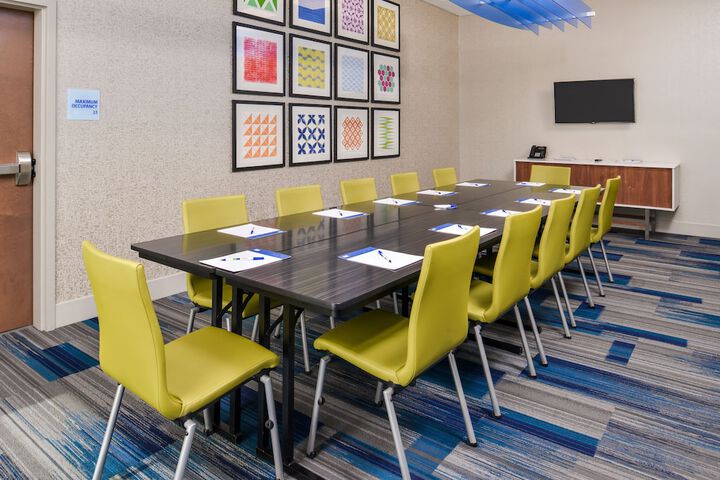 Holiday Inn Express & Suites Van Horn by IHG