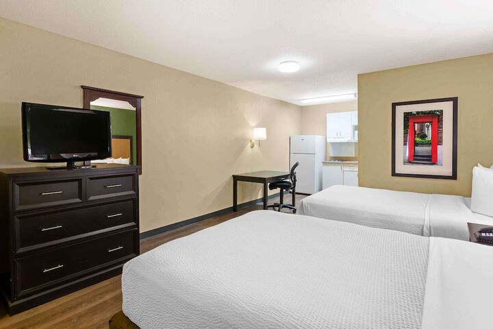 Room 18 of 27