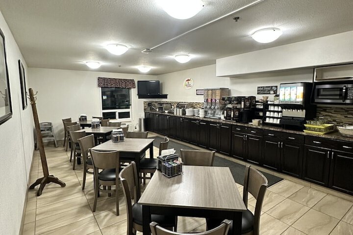 Super 8 by Wyndham Dawson Creek