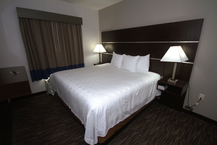 Room 35 of 103