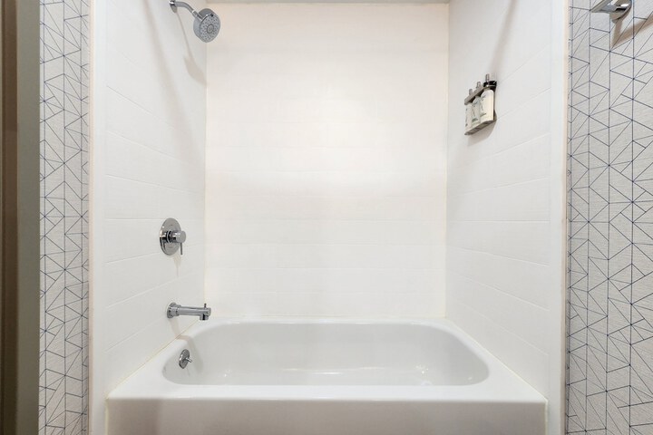 Holiday Inn Express & Suites Lathrop by IHG