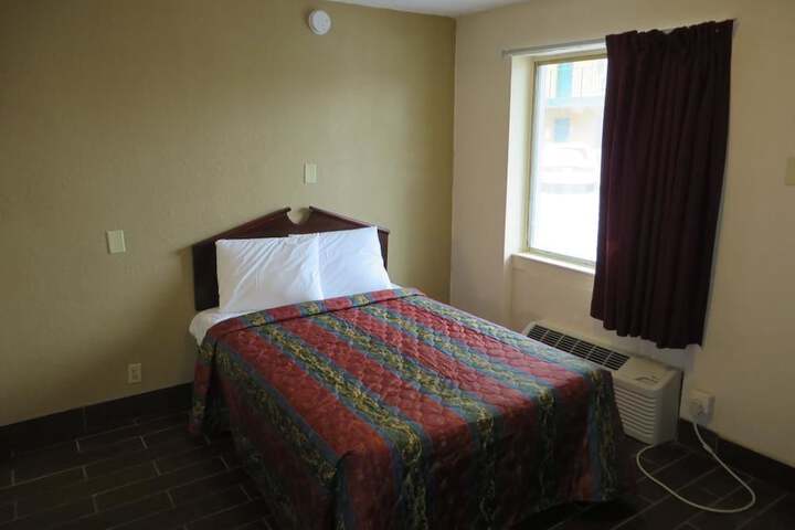 Room 15 of 22