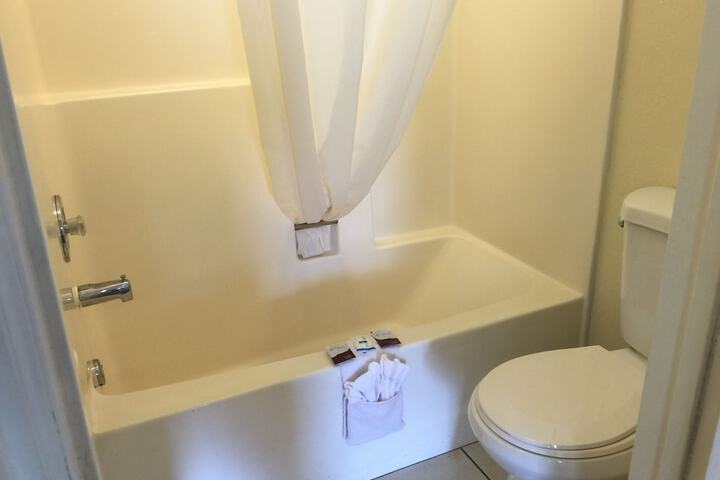 Room 15 of 31