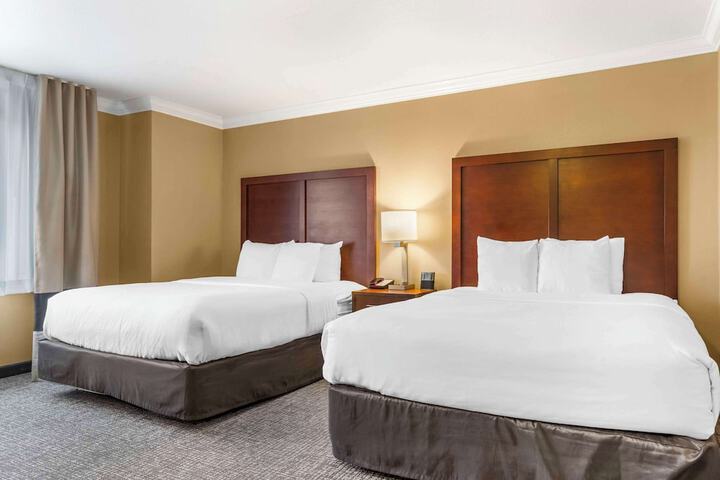 Room 45 of 62