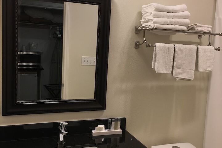 Room 40 of 66