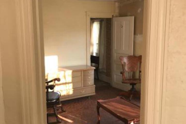Kaaterskill House