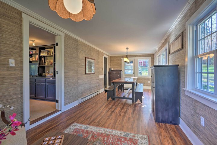 3-acre Lodge w / Snowmobile & Four-wheeling Trails