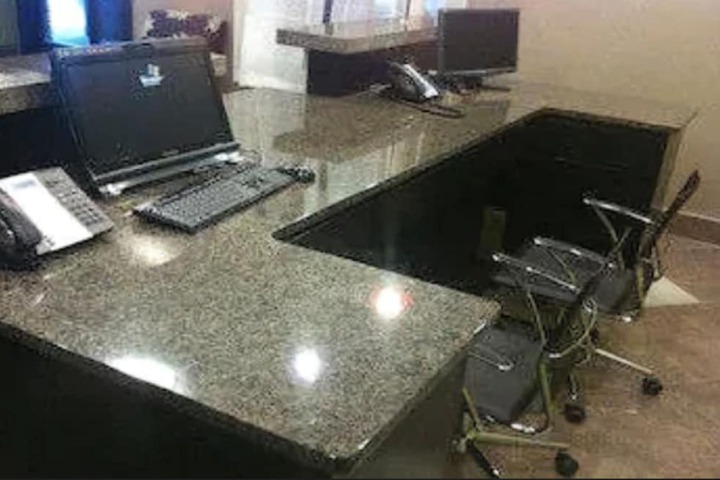 Business Center 38 of 42