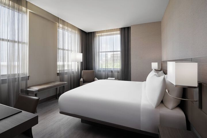 Room 16 of 36