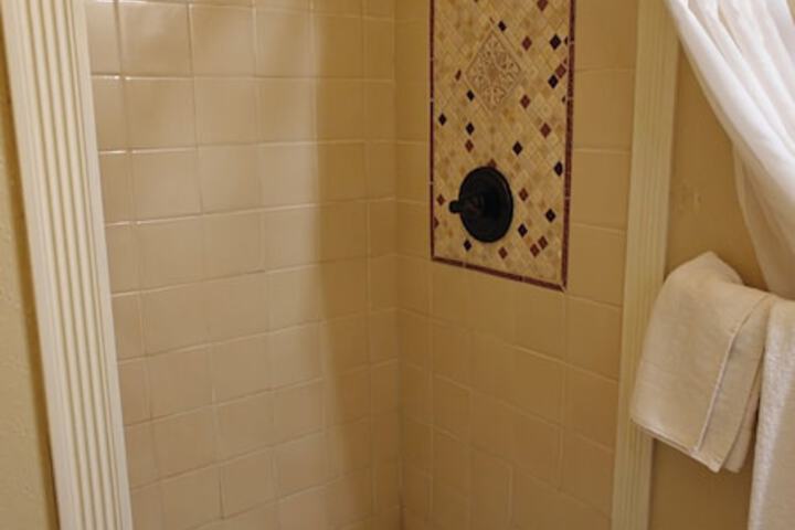 Room 43 of 48