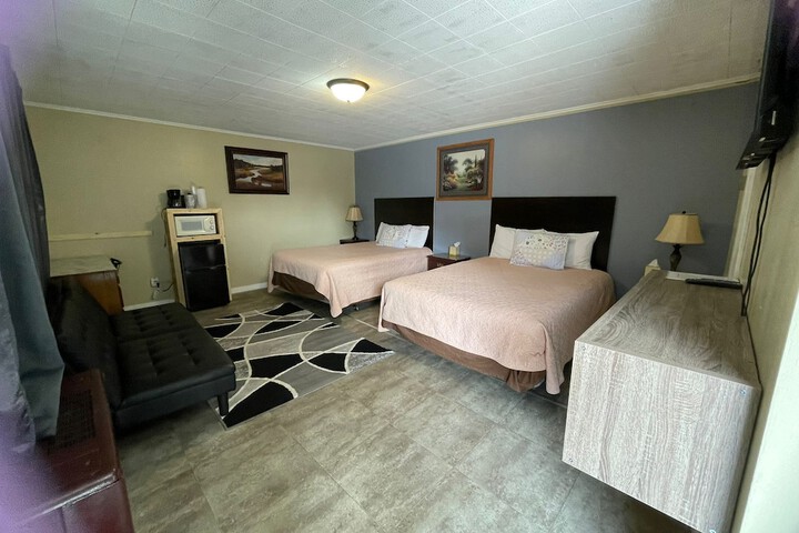 Room 48 of 73