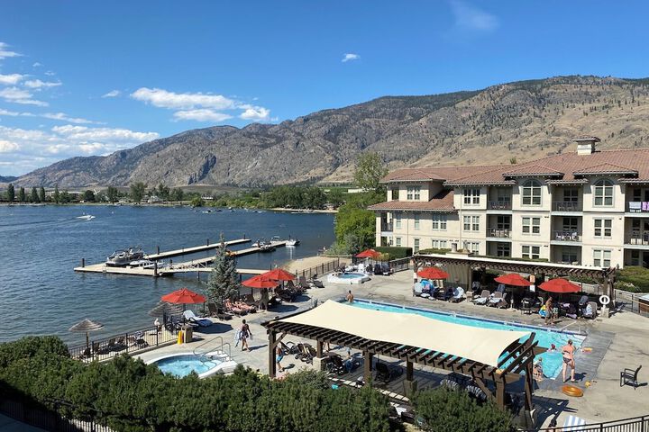 Walnut Beach Resort