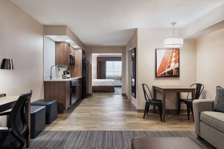 Canalta Hotel Airdrie
