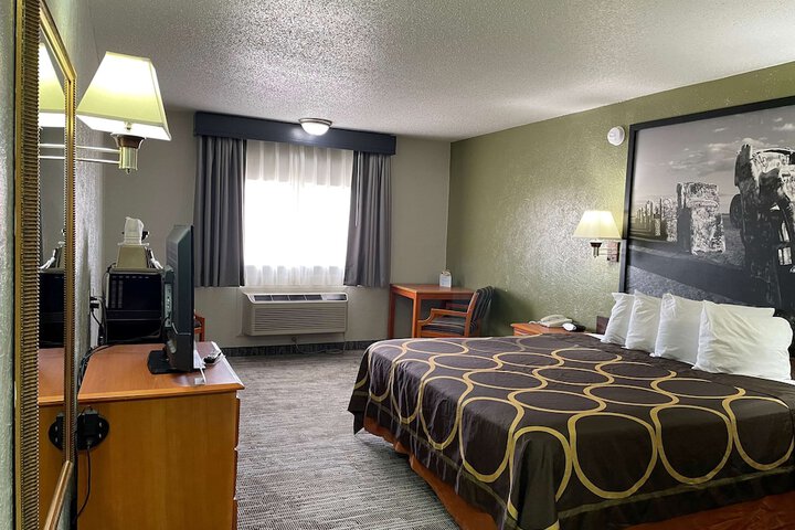 Room 35 of 54