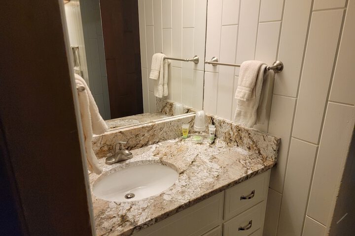 Room 65 of 104