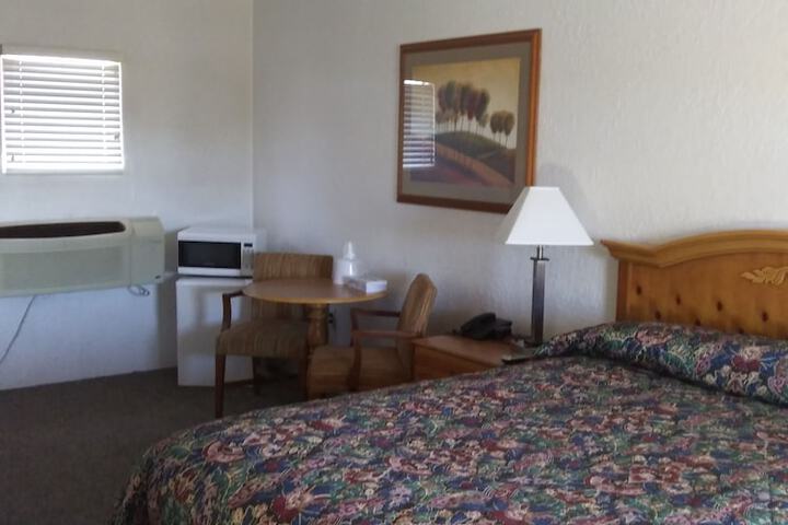 Room 32 of 40