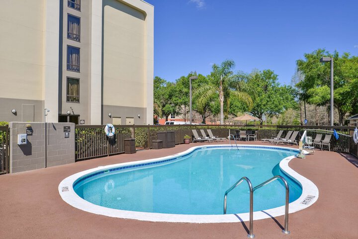 Pool 8 of 41