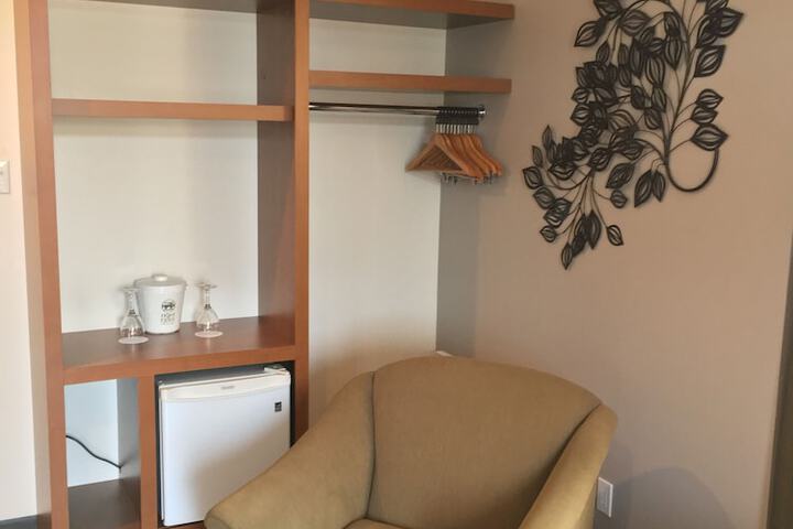 Room 15 of 32