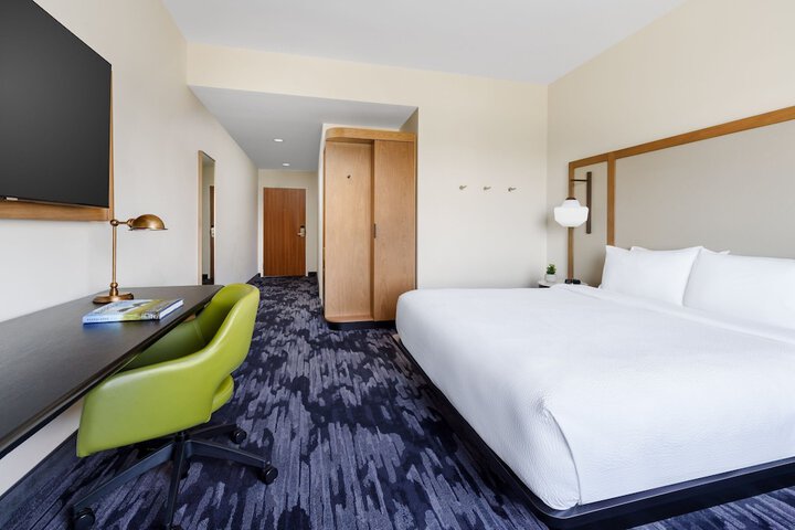 Room 15 of 39