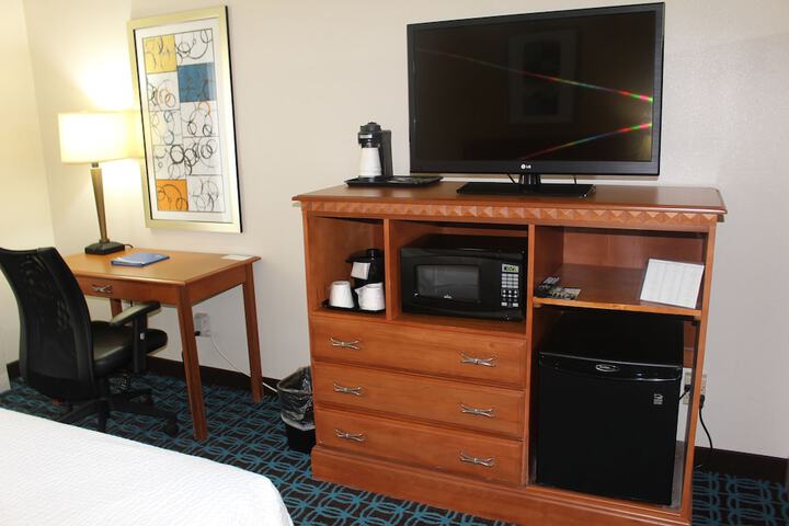 Room 73 of 104