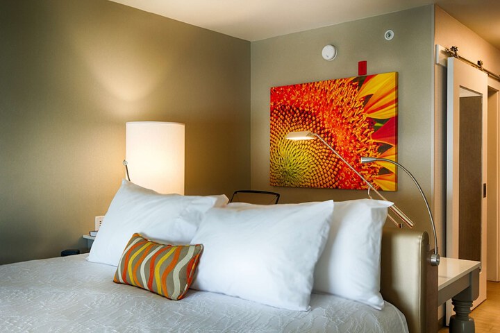 Room 21 of 37