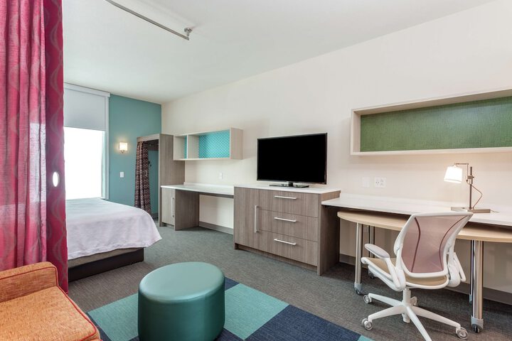 Room 12 of 38