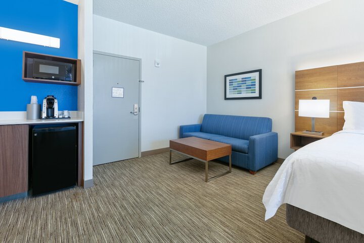 Room 46 of 70