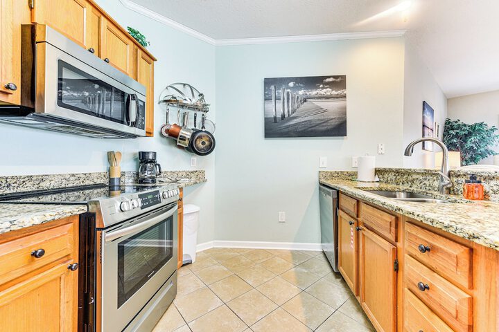 Golfers Oasis 1 Mi to Ocean: River Creek II Condo