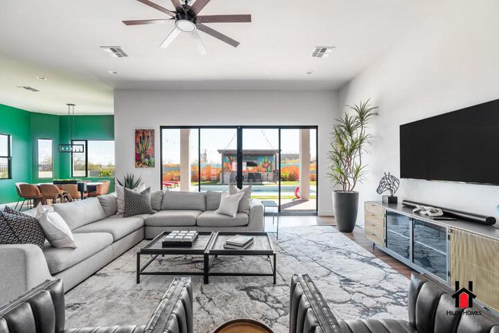 Peaceful Getaway to a New Custom-Built Luxury Home